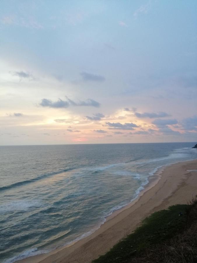 ホテルBlue Waves Beach Residency バルカラ エクステリア 写真